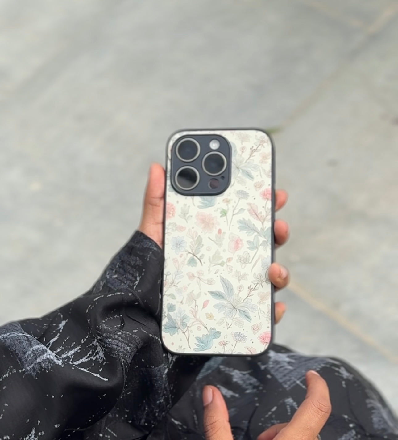 Minimal Soft Floral Beige PremiumCase